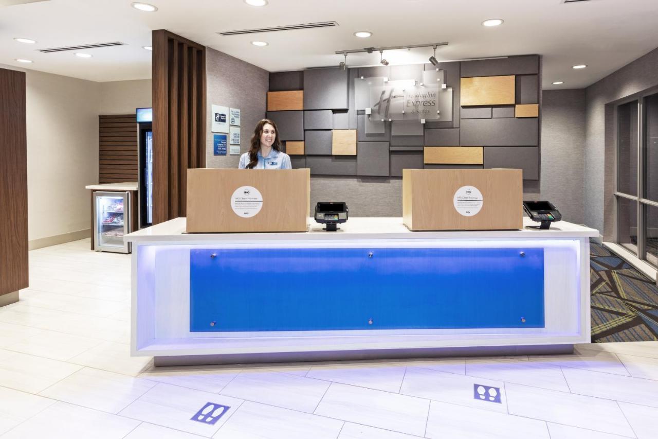 Holiday Inn Express & Suites - Denton - Sanger, An Ihg Hotel Екстериор снимка