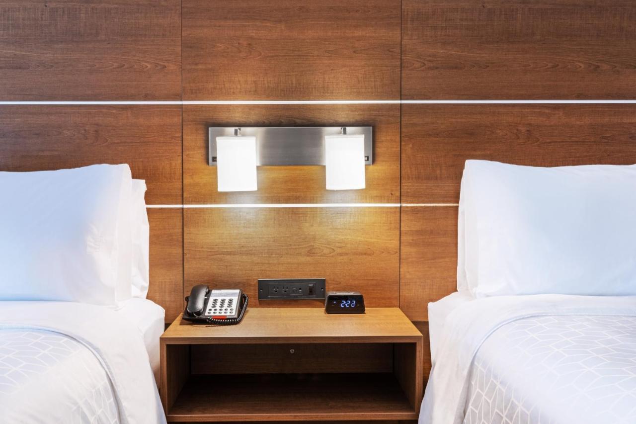 Holiday Inn Express & Suites - Denton - Sanger, An Ihg Hotel Екстериор снимка